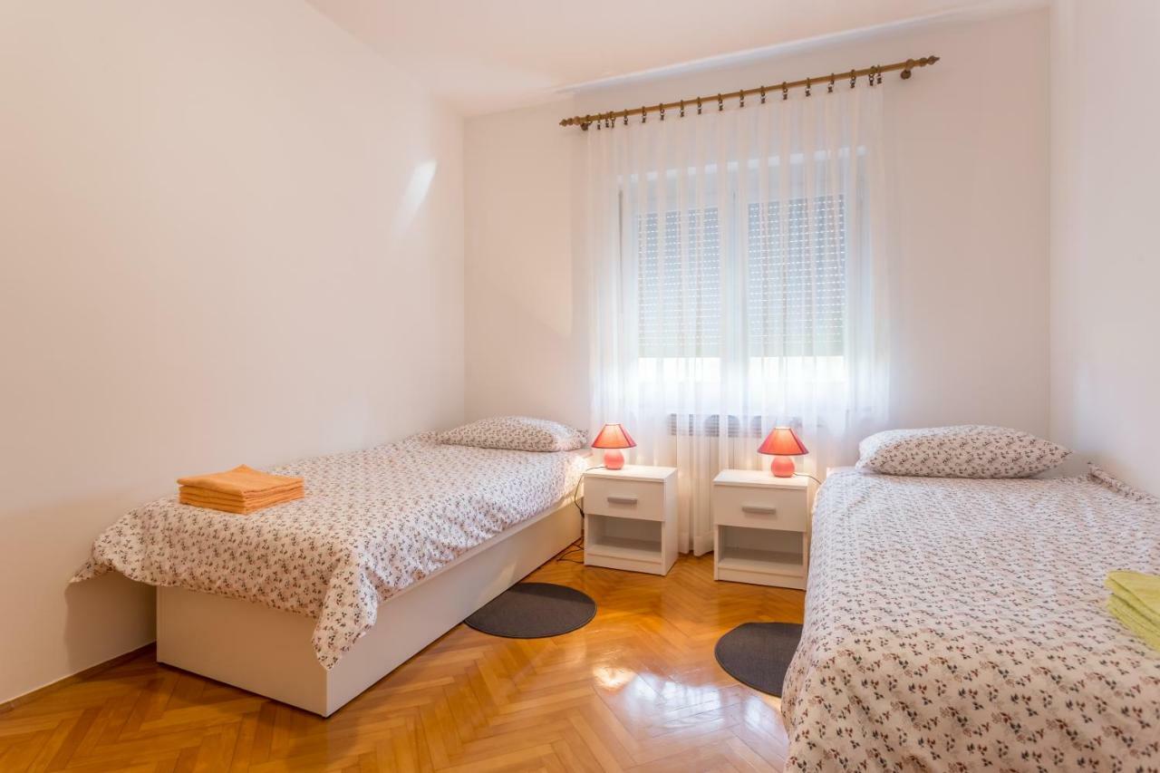 Apartment Dean Umag Bagian luar foto