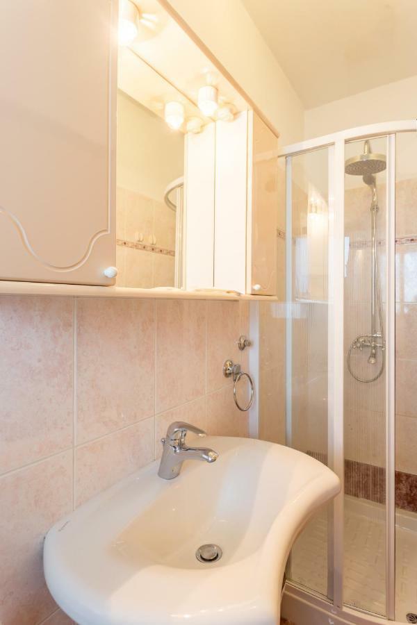 Apartment Dean Umag Bagian luar foto