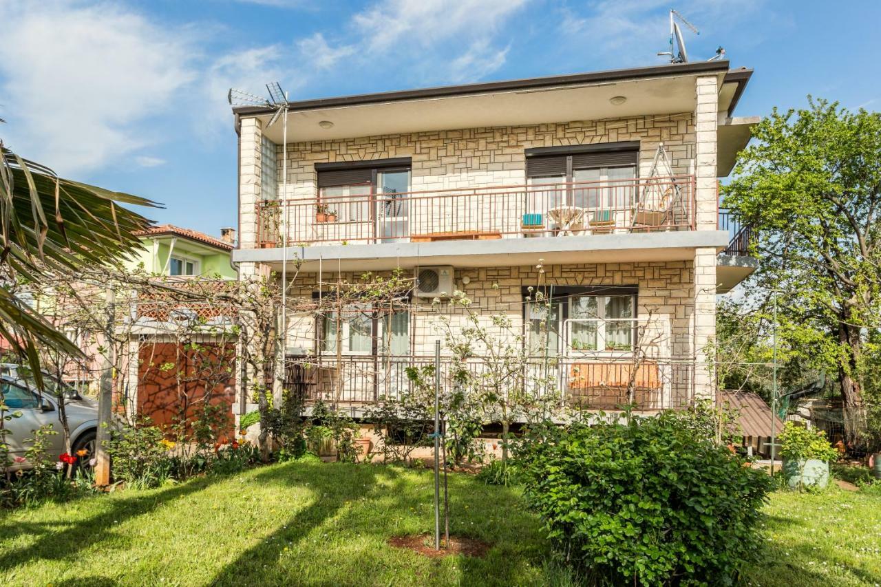 Apartment Dean Umag Bagian luar foto