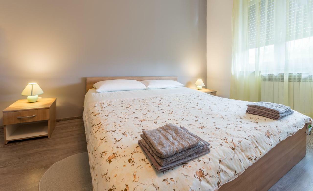 Apartment Dean Umag Bagian luar foto